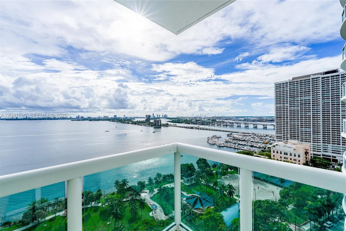 1800 N Bayshore Dr #2103, Miami: photo 1 of 23