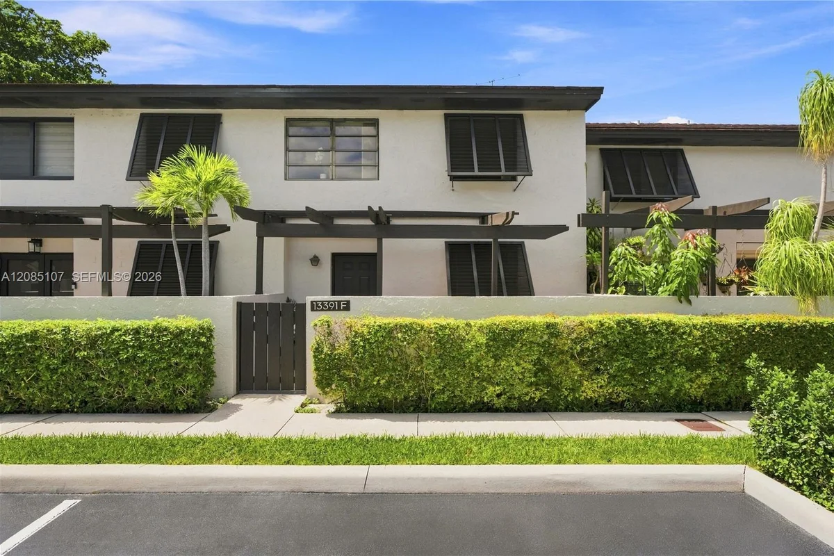 13391 SW 88th Ter #F, Miami: photo 1 of 24