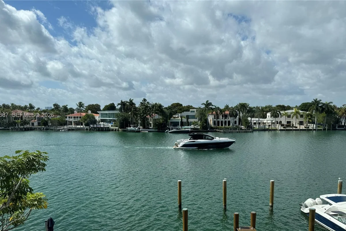 Condo in Miami Beach: photo 1 of 58