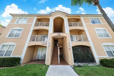 5570 NW 61st St #930, Coconut Creek: photo 1 of 15