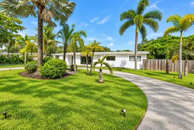 9401 SW 82nd Ave, Miami: photo 1 of 30