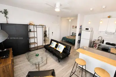 3710 Collins Ave #N-309, Miami Beach: photo 1 of 10