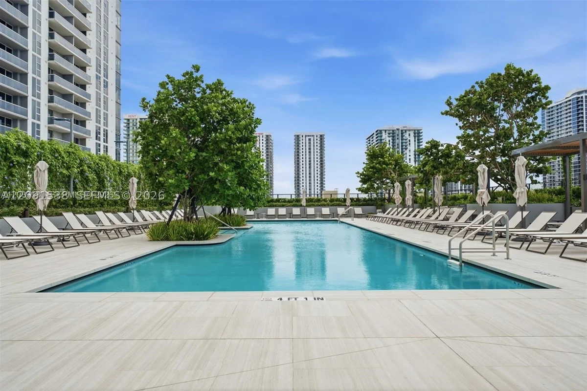 1400 Biscayne Blvd #502, Miami: photo 1 of 8
