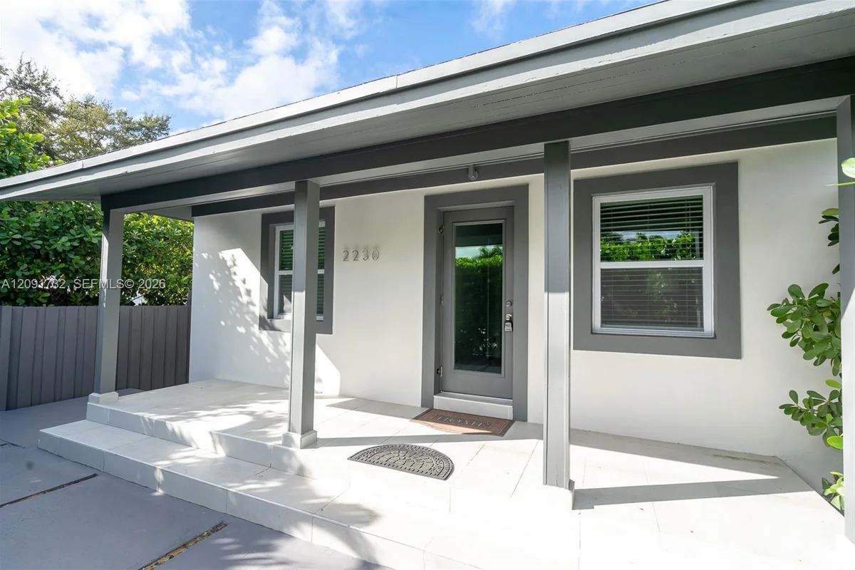 2230 SW 60th Ct, Miami: photo 1 of 43