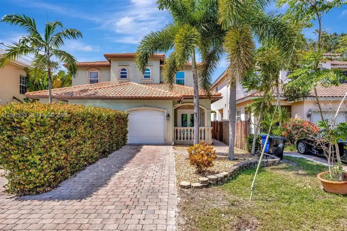853 SW 11th Ct, Fort Lauderdale: photo 1 of 50