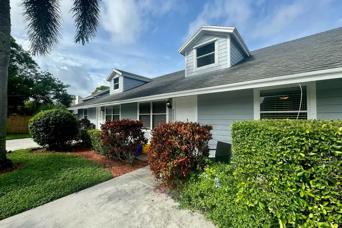 9258 Green Meadows Way, Palm Beach Gardens: photo 1 of 24