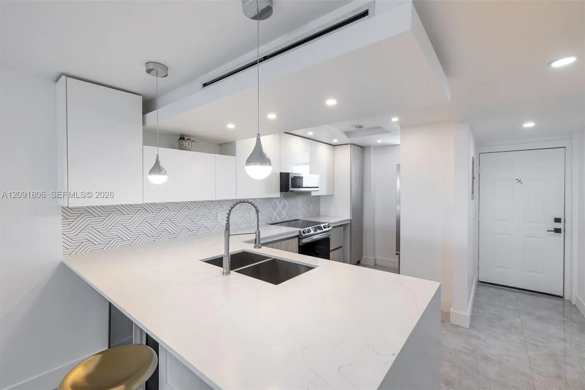 2903 N Miami Beach Blvd #1003, North Miami Beach: photo 1 of 14