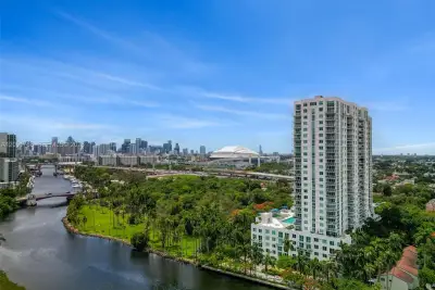 1871 S River Dr #703, Miami: photo 1 of 41