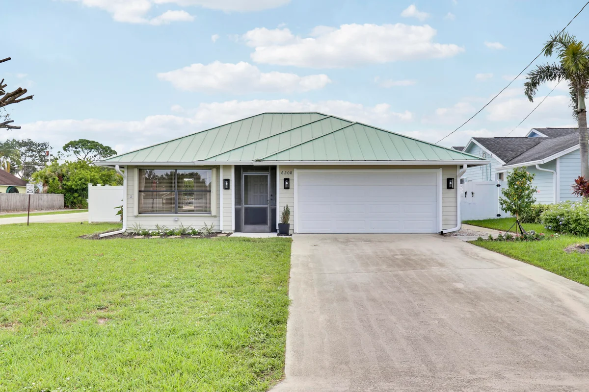 6208 Michael St, Jupiter: photo 1 of 39