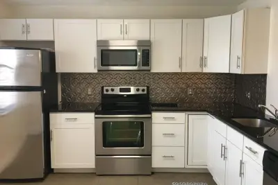 2007 W Lakeview Dr W, Royal Palm Beach: photo 1 of 24