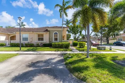 11064 SW 237th Ln, Homestead: photo 1 of 28