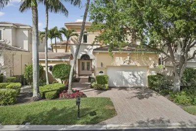 142 Viera Dr, Palm Beach Gardens: photo 1 of 101
