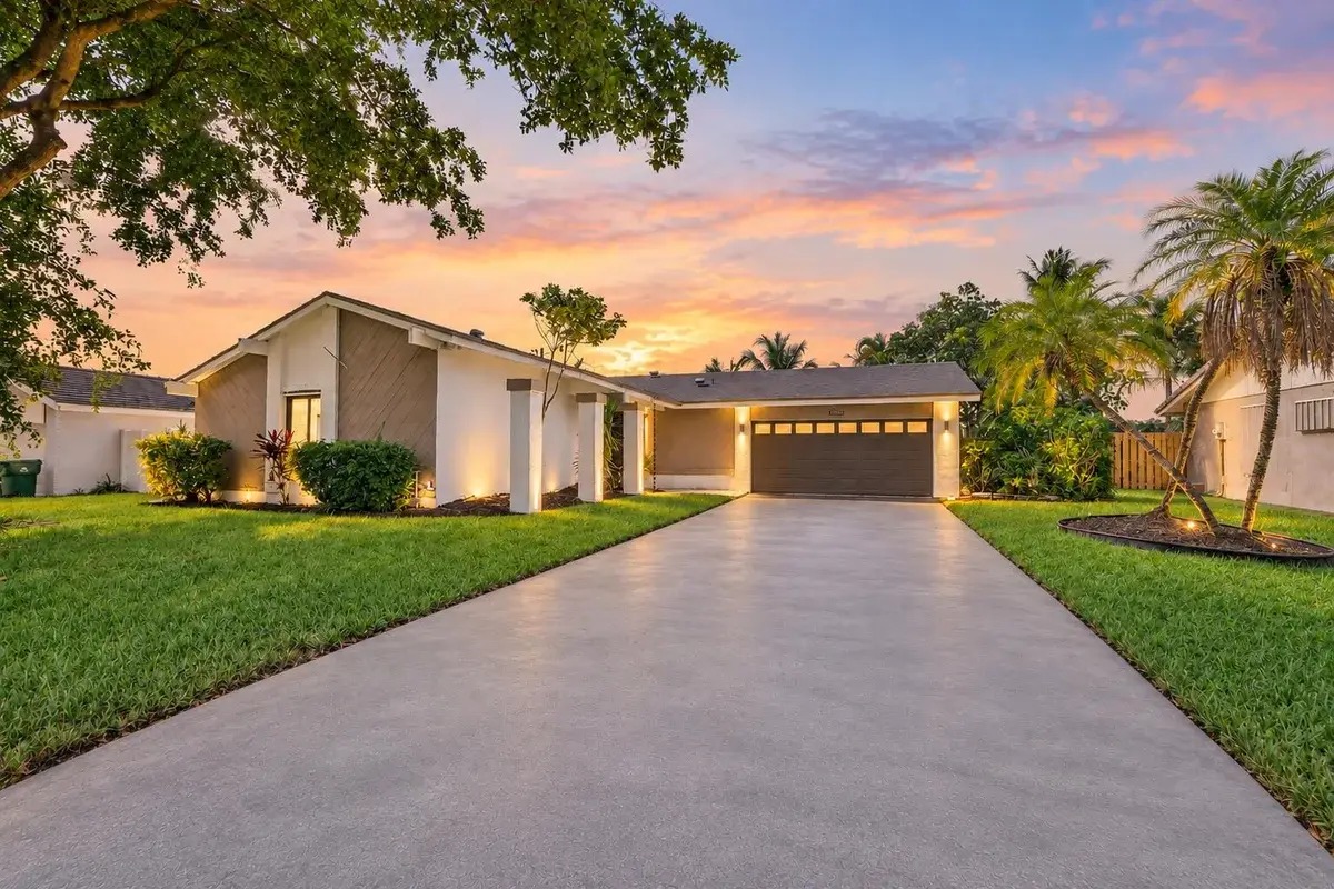 11905 Sailboat Dr, Cooper City: photo 1 of 50