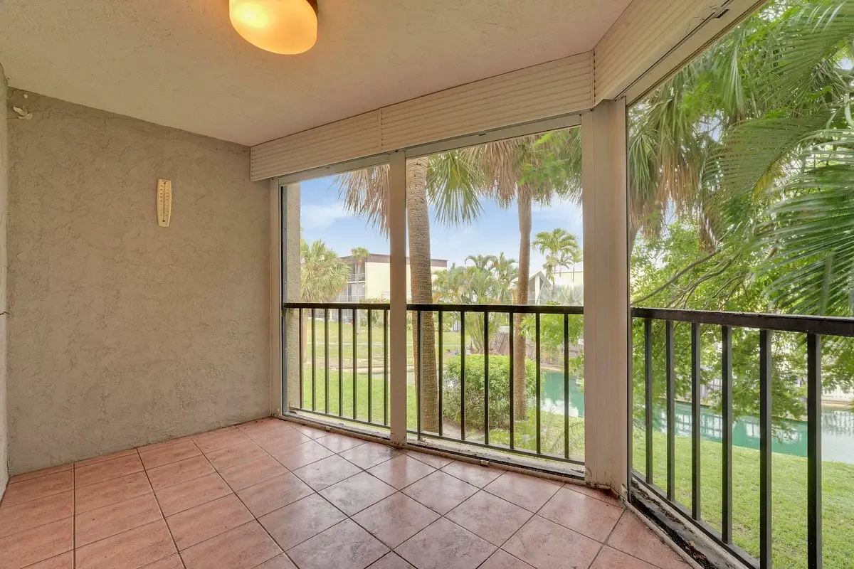 890 N Federal Hwy #208, Lantana: photo 1 of 47