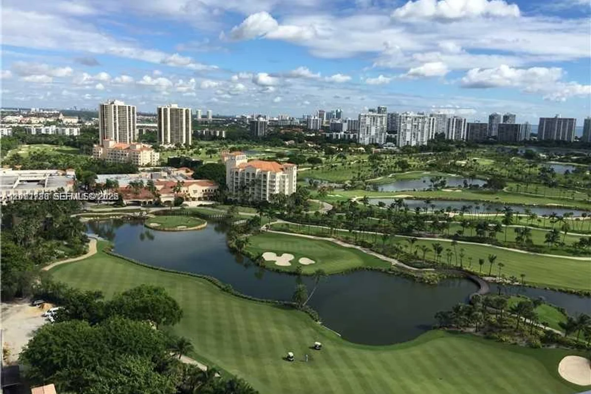 19501 W Country Club Dr #2413, Aventura: photo 1 of 37