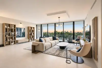 160 Isle Of Venice Dr #PH3, Fort Lauderdale: photo 1 of 42
