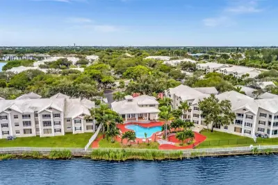 2820 N Oakland Forest Dr #104, Oakland Park: photo 1 of 29