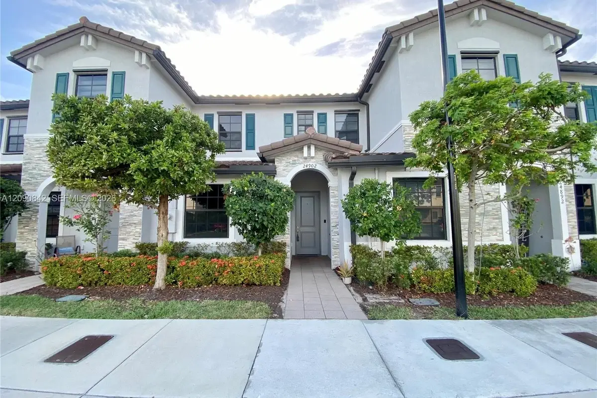 24902 SW 114th Ave, Homestead: photo 1 of 16