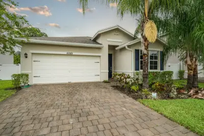 6089 Wildfire Way, West Palm Beach: photo 1 of 26