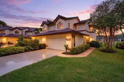 5315 10th Fairway Dr #2, Delray Beach: photo 1 of 52