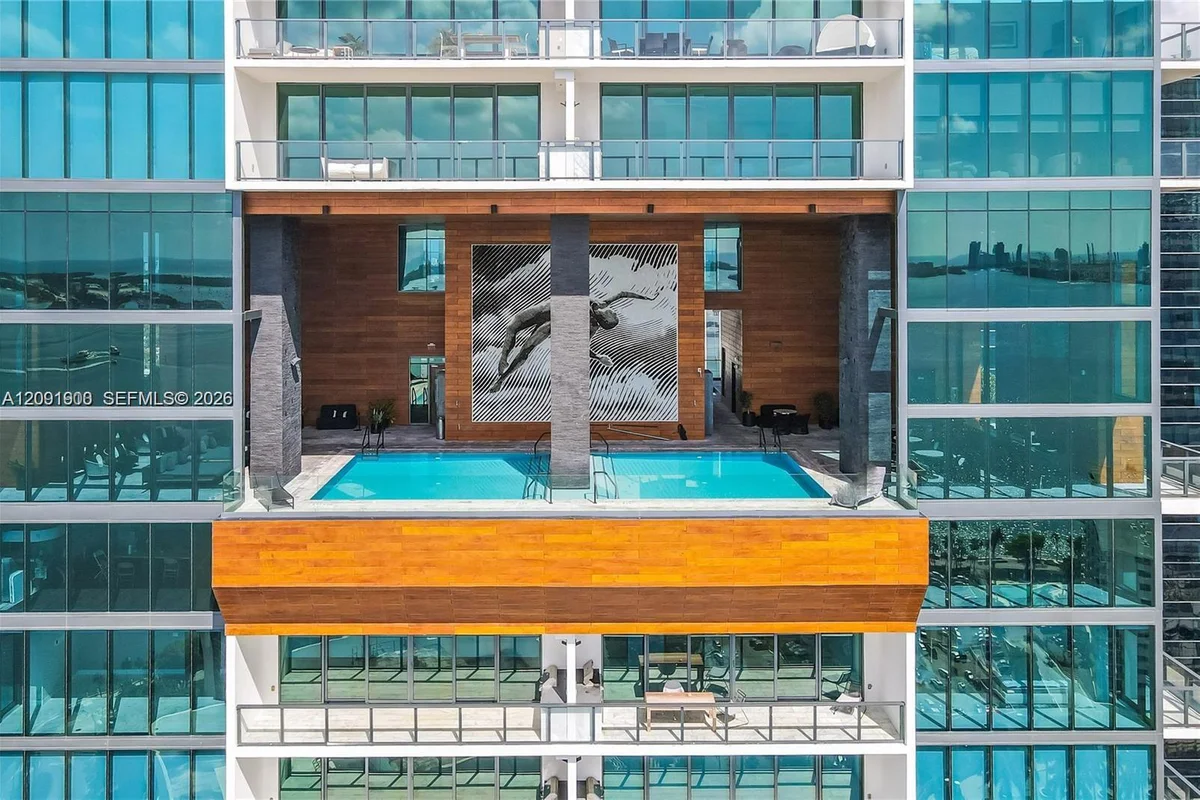 1451 Brickell Ave #2506, Miami: photo 1 of 31