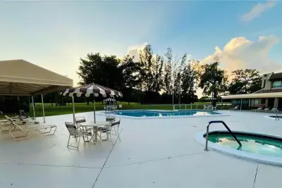 8050 Mcnab Rd W #210, Tamarac: photo 1 of 22