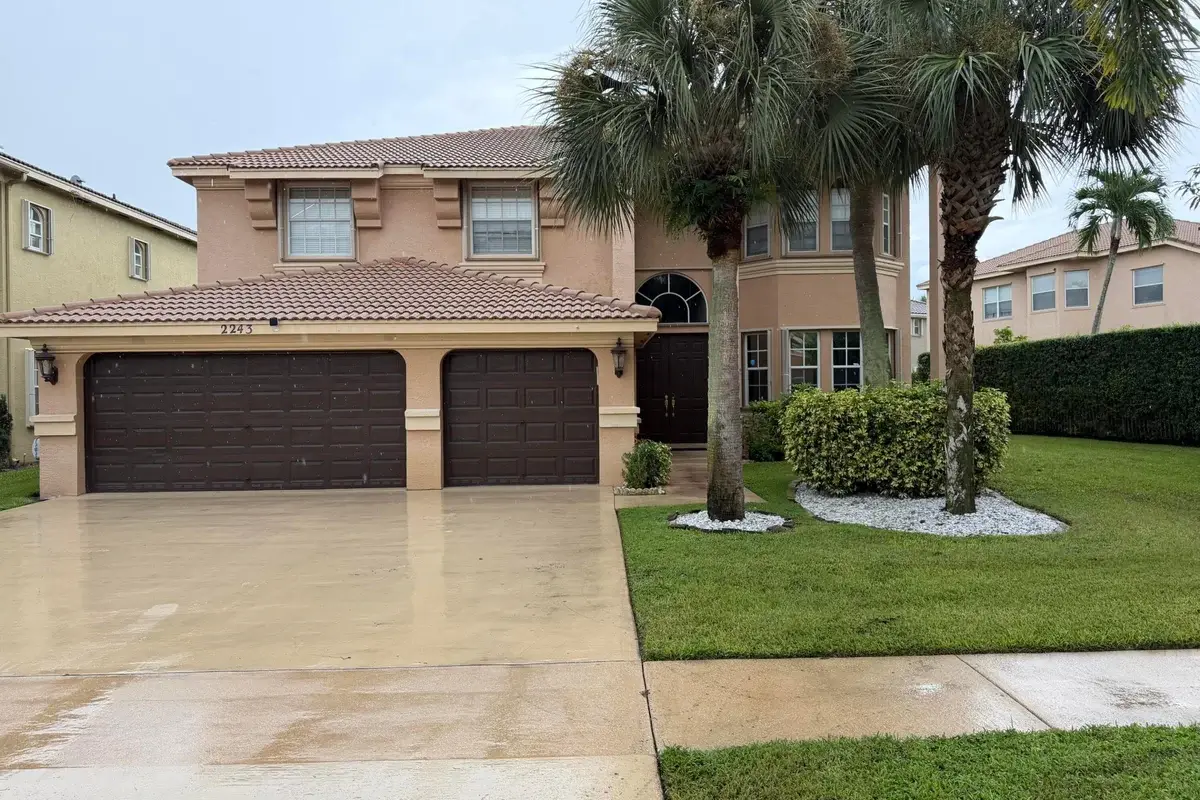 2243 Ridgewood Cir, Royal Palm Beach: photo 1 of 45