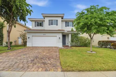 4791 Foxtail Palm Ct, Lake Worth: photo 1 of 42