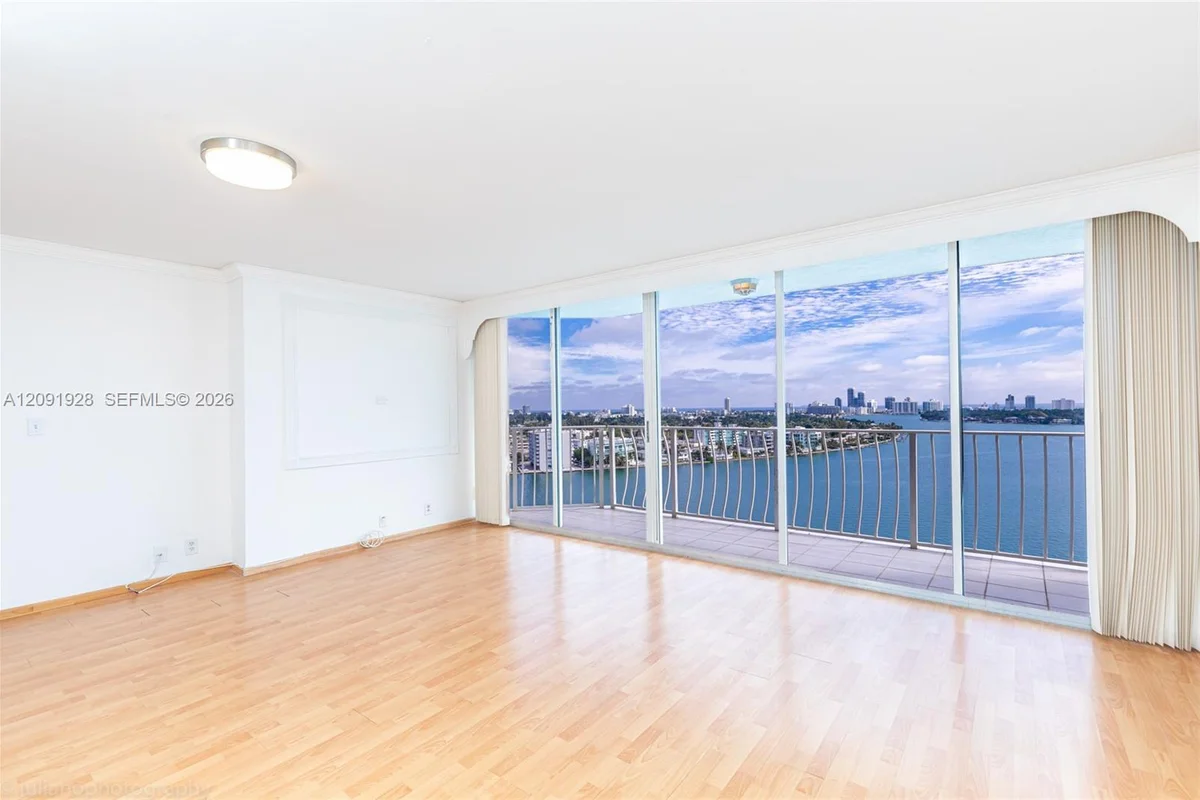 7601 E Treasure Dr #1718, North Bay Village: photo 1 of 40