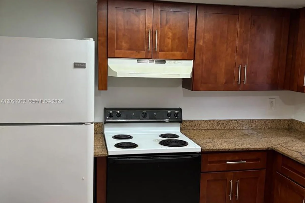 2510 NW 52nd Ave #22A, Lauderhill: photo 1 of 16