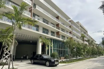 2200 Brickell Ave #313, Miami: photo 1 of 46