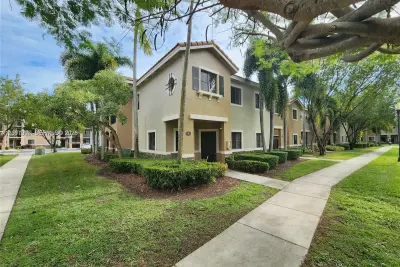 22811 SW 88th Pl #6-22, Cutler Bay: photo 1 of 25
