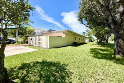 8104 SW 81st Pl, Miami: photo 1 of 20