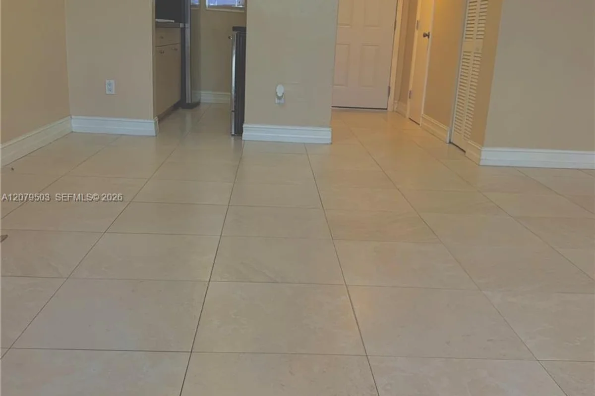 10901 N Kendall Dr #207, Miami: photo 1 of 27