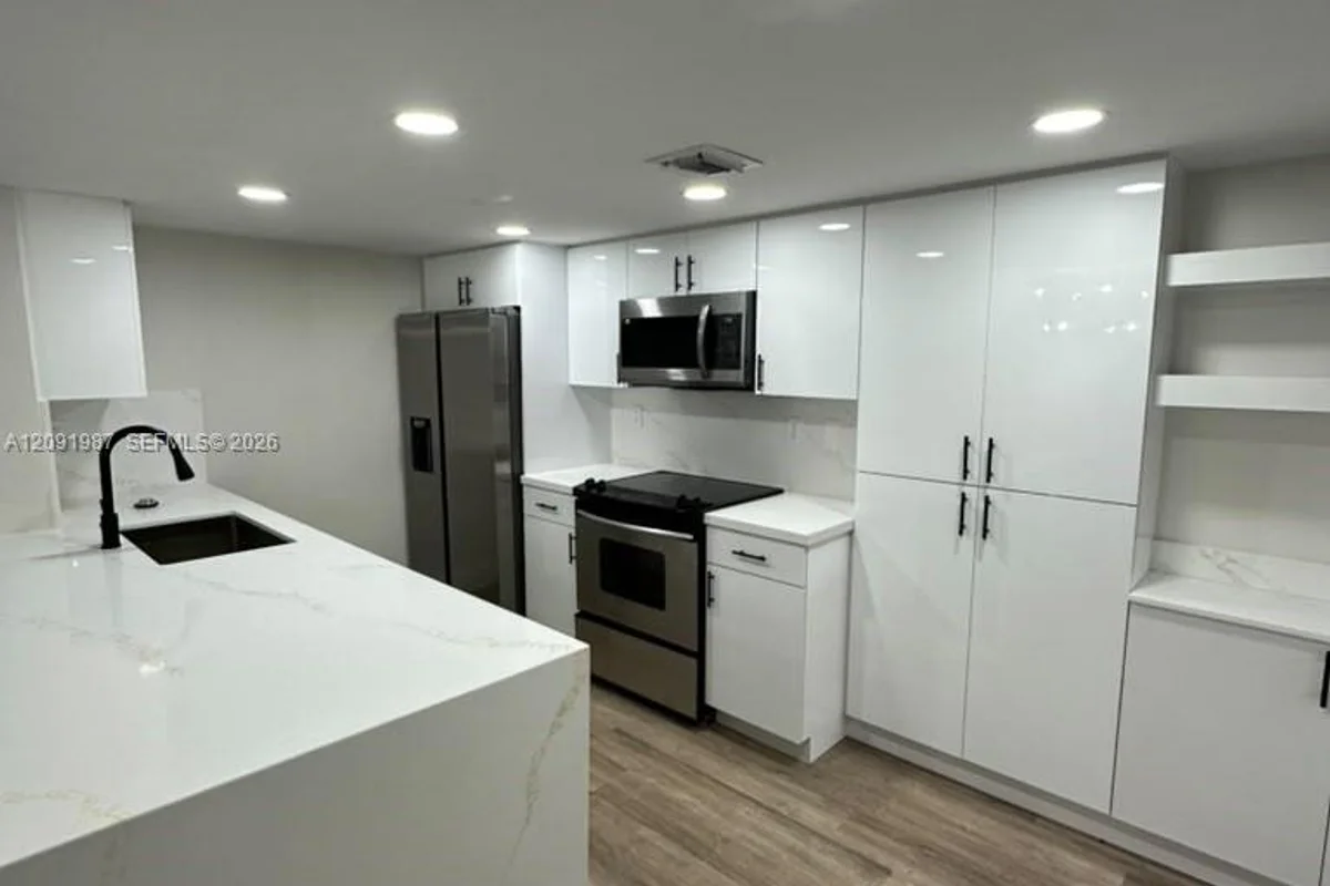9735 NW 49th Ter #414, Doral: photo 1 of 22