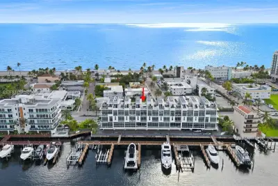 2860 N Ocean Dr, Hollywood: photo 1 of 33
