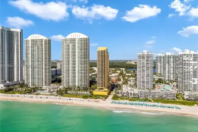16275 Collins Ave #1503, Sunny Isles Beach: photo 1 of 33