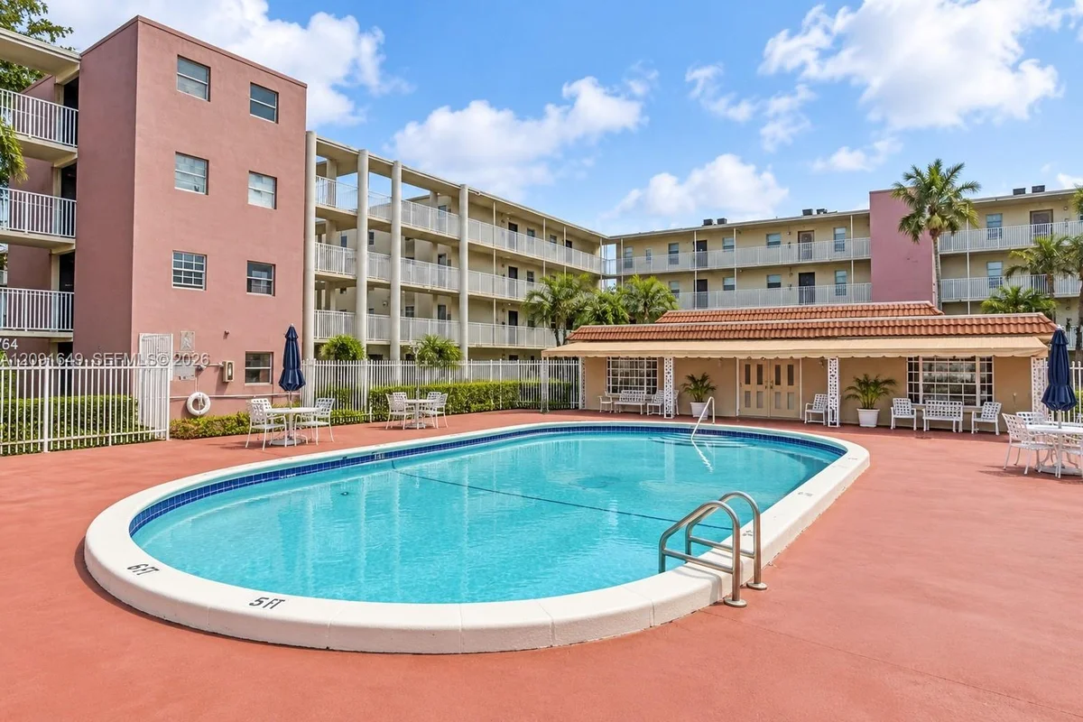 2800 NW 56th Ave #G204, Lauderhill: photo 1 of 3