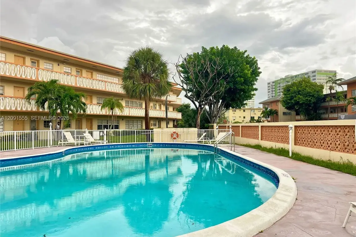 11855 NE 19th Dr #45, North Miami: photo 1 of 14