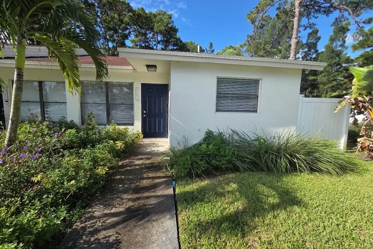 3783 Mil Race Ct, Lake Worth: photo 1 of 35