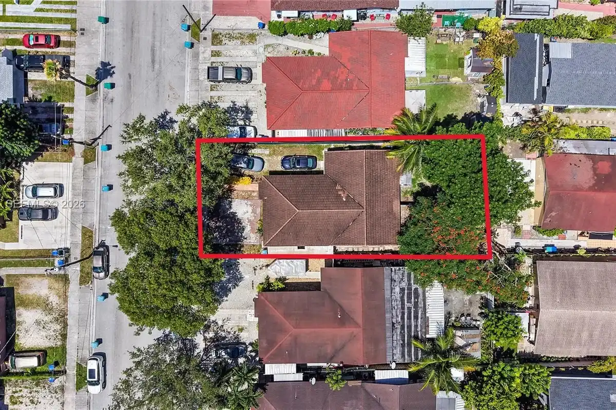 11161 SW 7 St, Sweetwater: photo 1 of 57