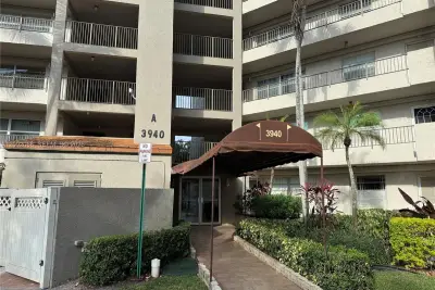 3940 Inverrary Blvd #106-A, Lauderhill: photo 1 of 19