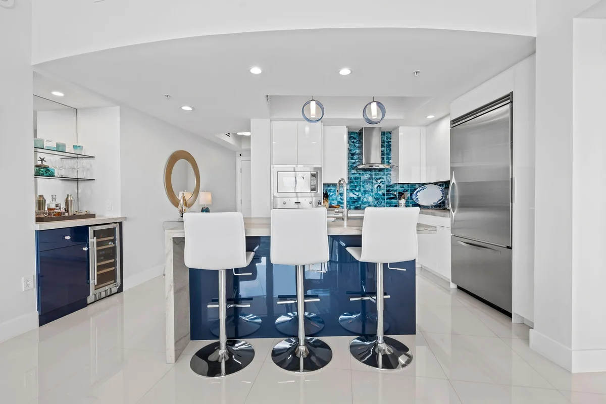 1 N Ocean Blvd #1713, Pompano Beach: photo 1 of 33