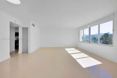 1000 West Ave #301, Miami Beach: photo 1 of 18
