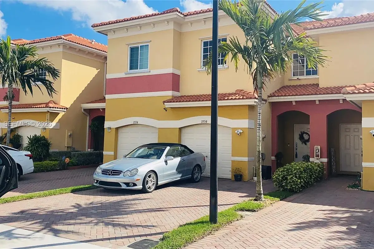 3556 NW 29th Ct, Lauderdale Lakes: photo 1 of 26