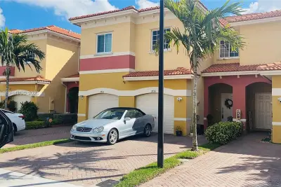 3556 NW 29th Ct, Lauderdale Lakes: photo 1 of 26