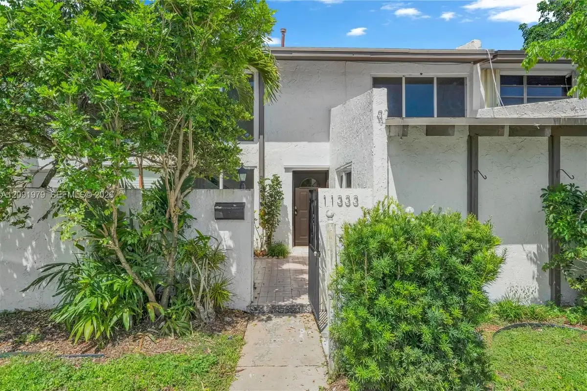 11333 SW 69th Ln, Miami: photo 1 of 29