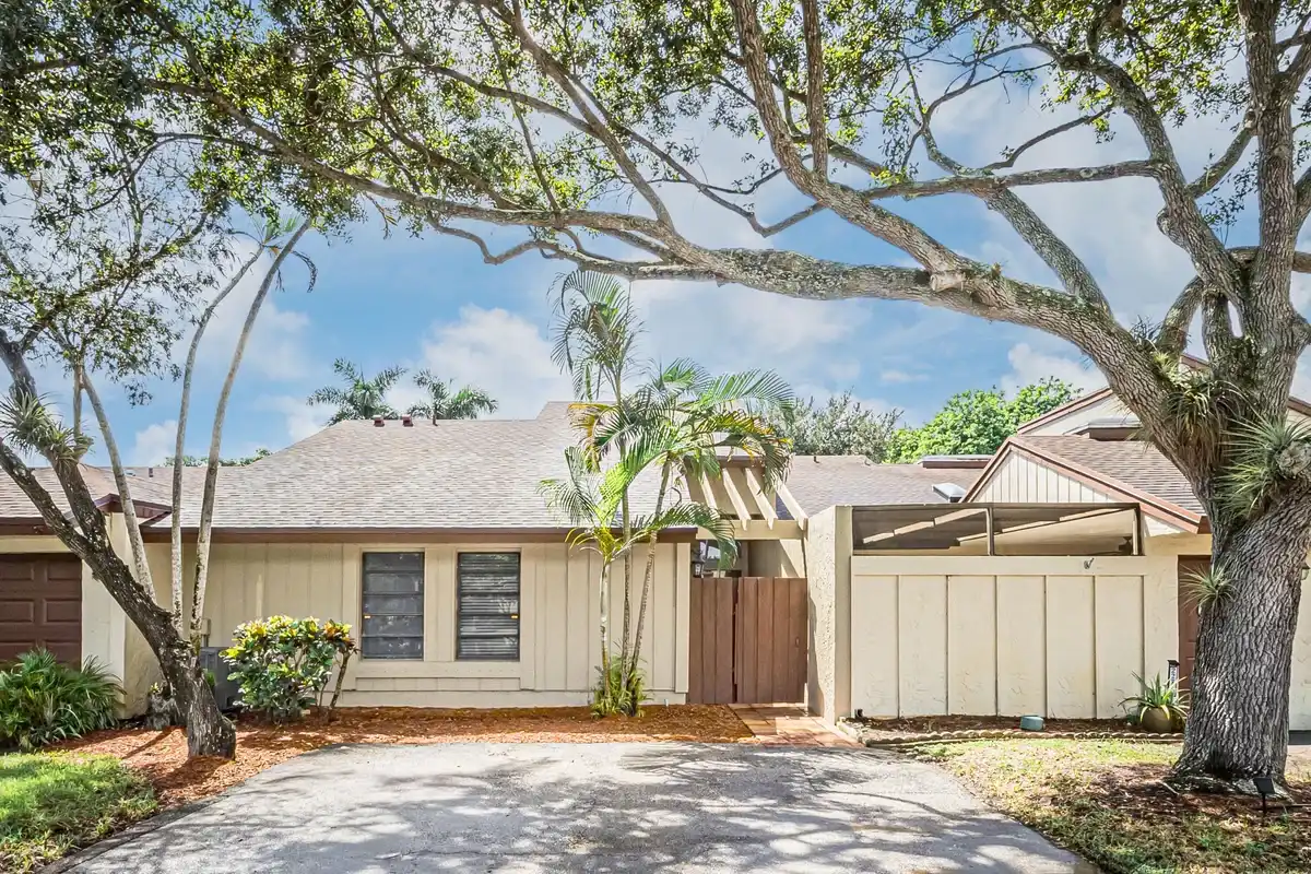22724 Vistawood Way, Boca Raton: photo 1 of 33