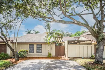 22724 Vistawood Way, Boca Raton: photo 1 of 33