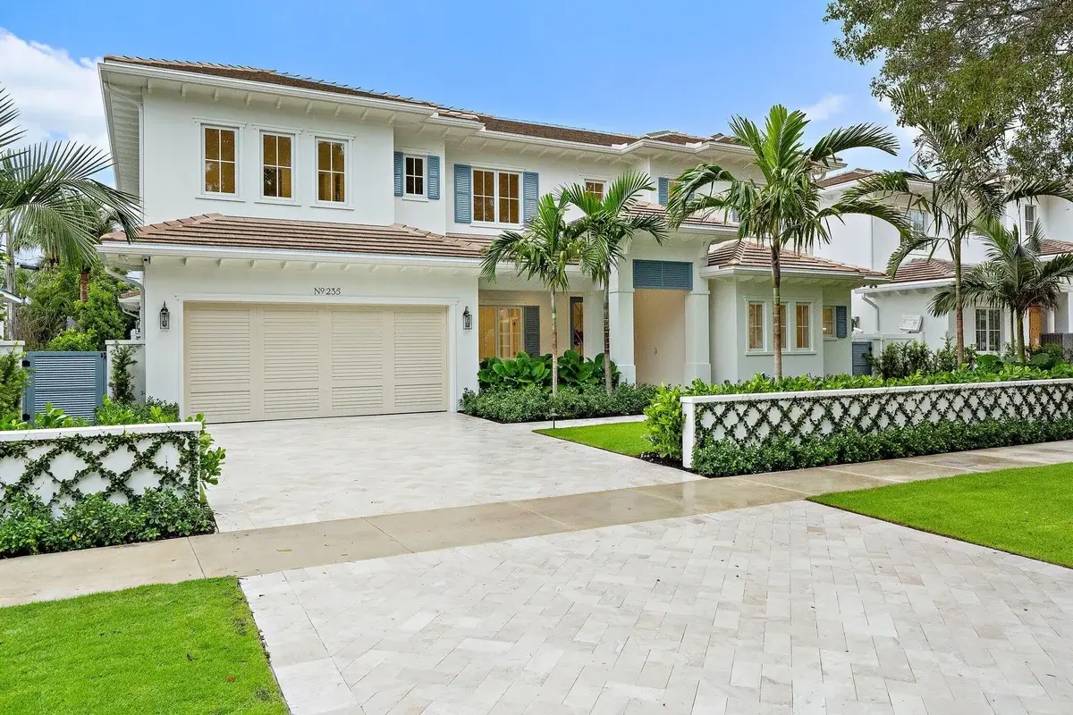 235 Forest Hill Blvd, West Palm Beach: photo 1 of 70